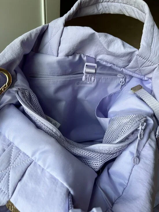 Lululemon On My Level 2.0 Bag - Lavender - Picture 6 of 6